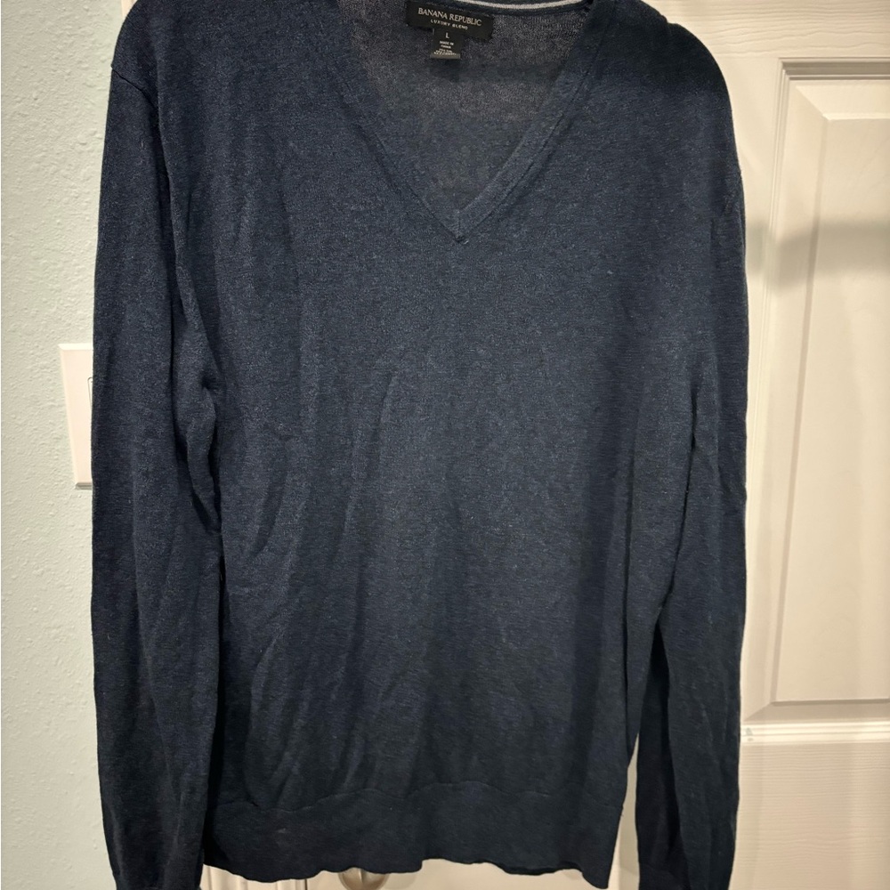 Banana Republic Men's Deep Blue V-Neck Sweater